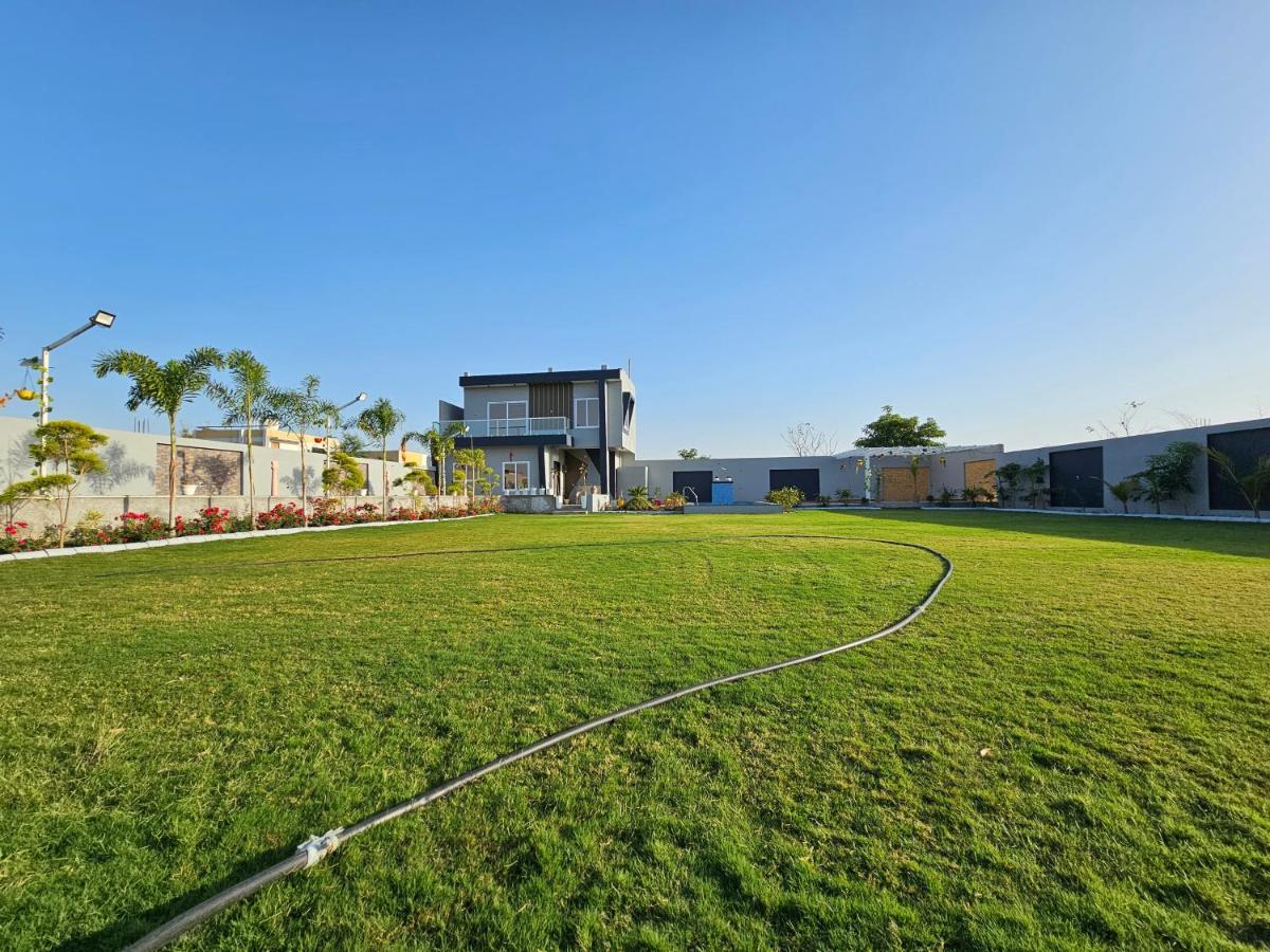 Shree Ambe Farmhouse Villa Ujjain Exterior photo